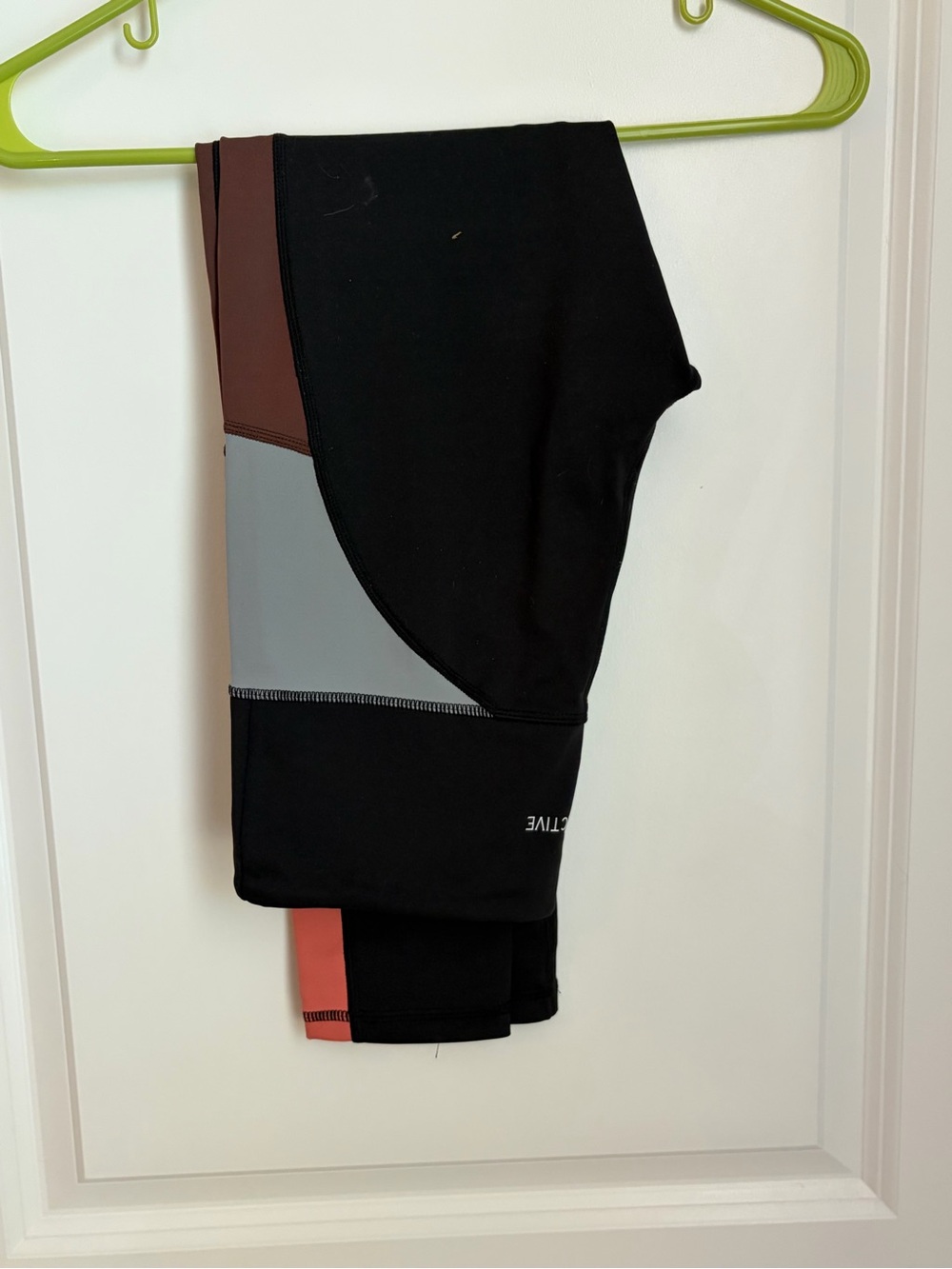 ZYIA Black Gray Brown Coral Colorblock Leggings